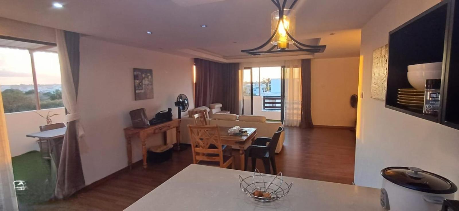 Le Binome Aparthotel Grand Baie Bagian luar foto